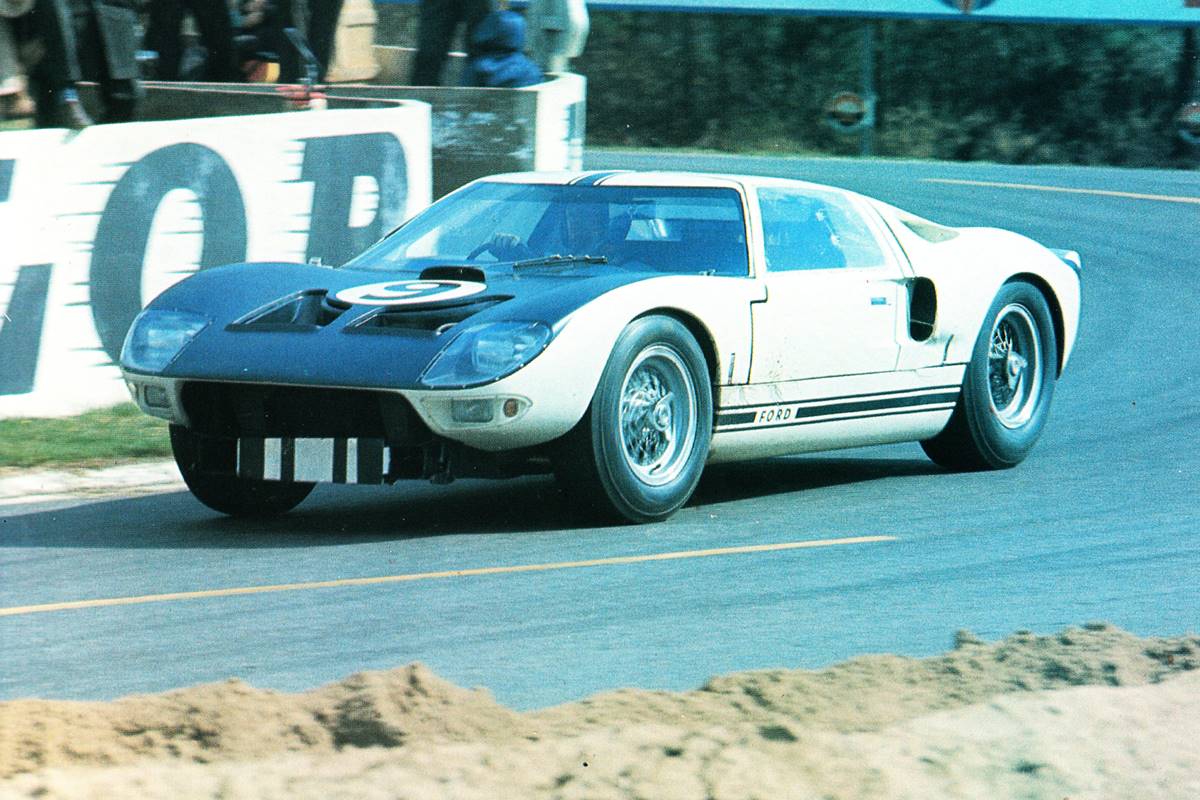 форд gt 40